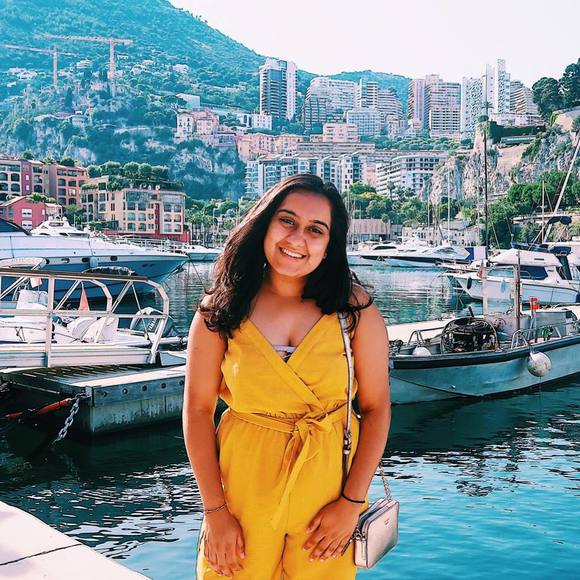 Meet your Posher, Dhruvi - Picture 1 of 1